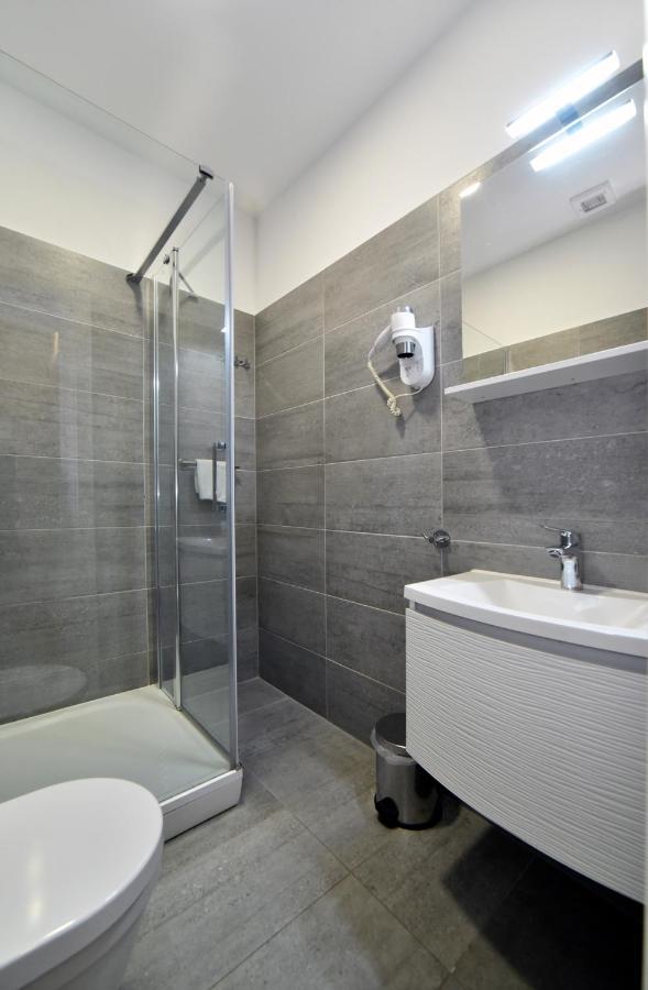 Deluxe Apartments Ria Загреб Екстериор снимка