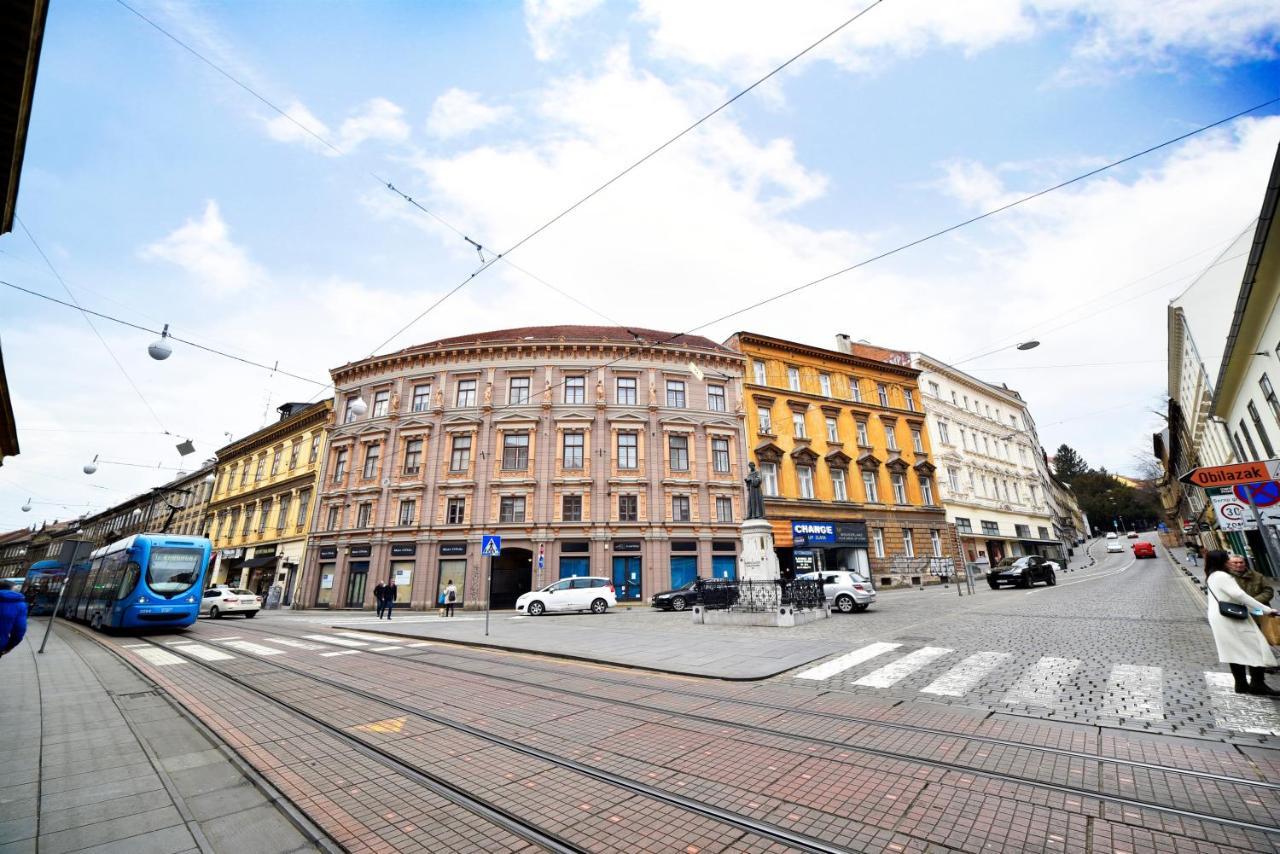 Deluxe Apartments Ria Загреб Екстериор снимка