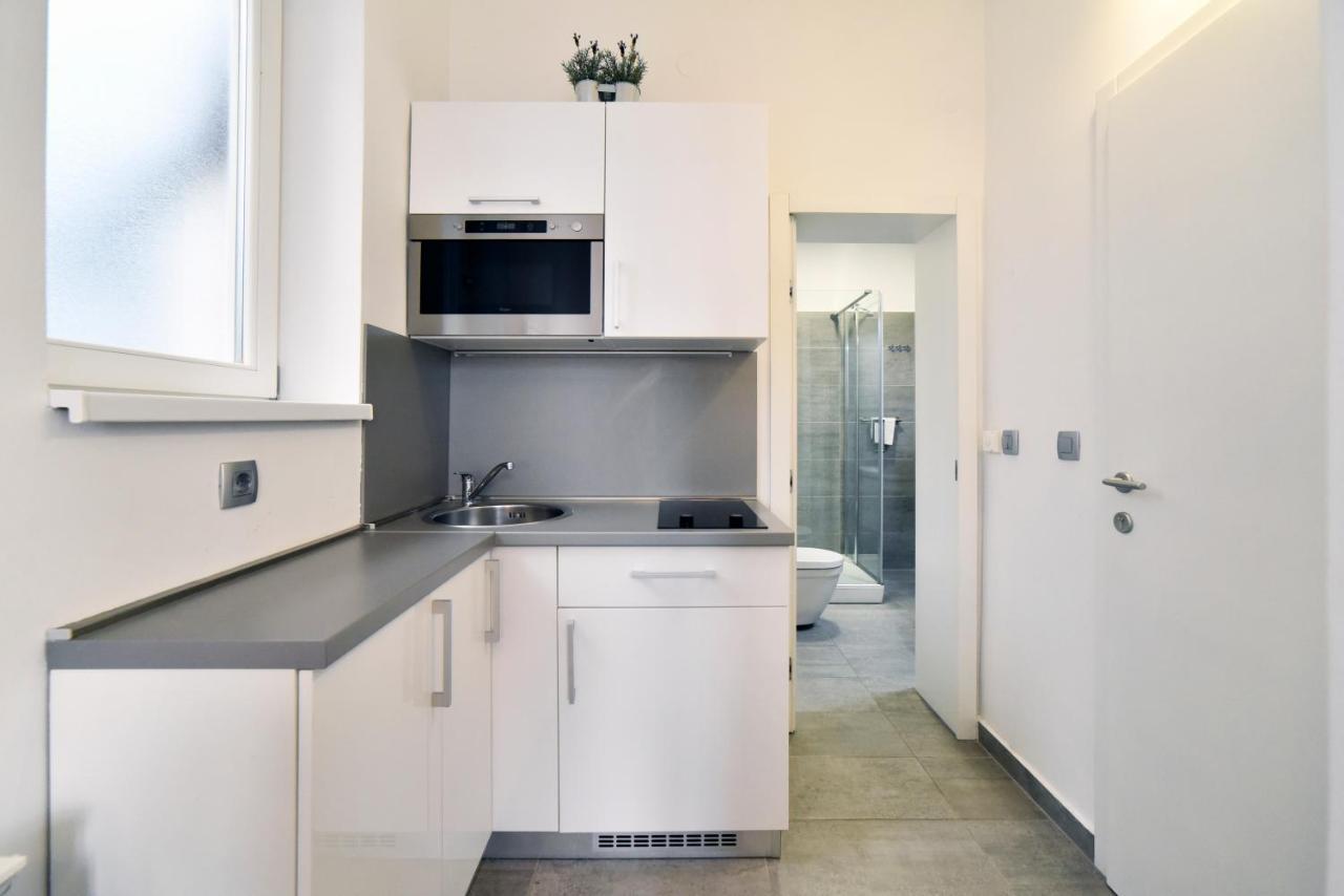 Deluxe Apartments Ria Загреб Екстериор снимка
