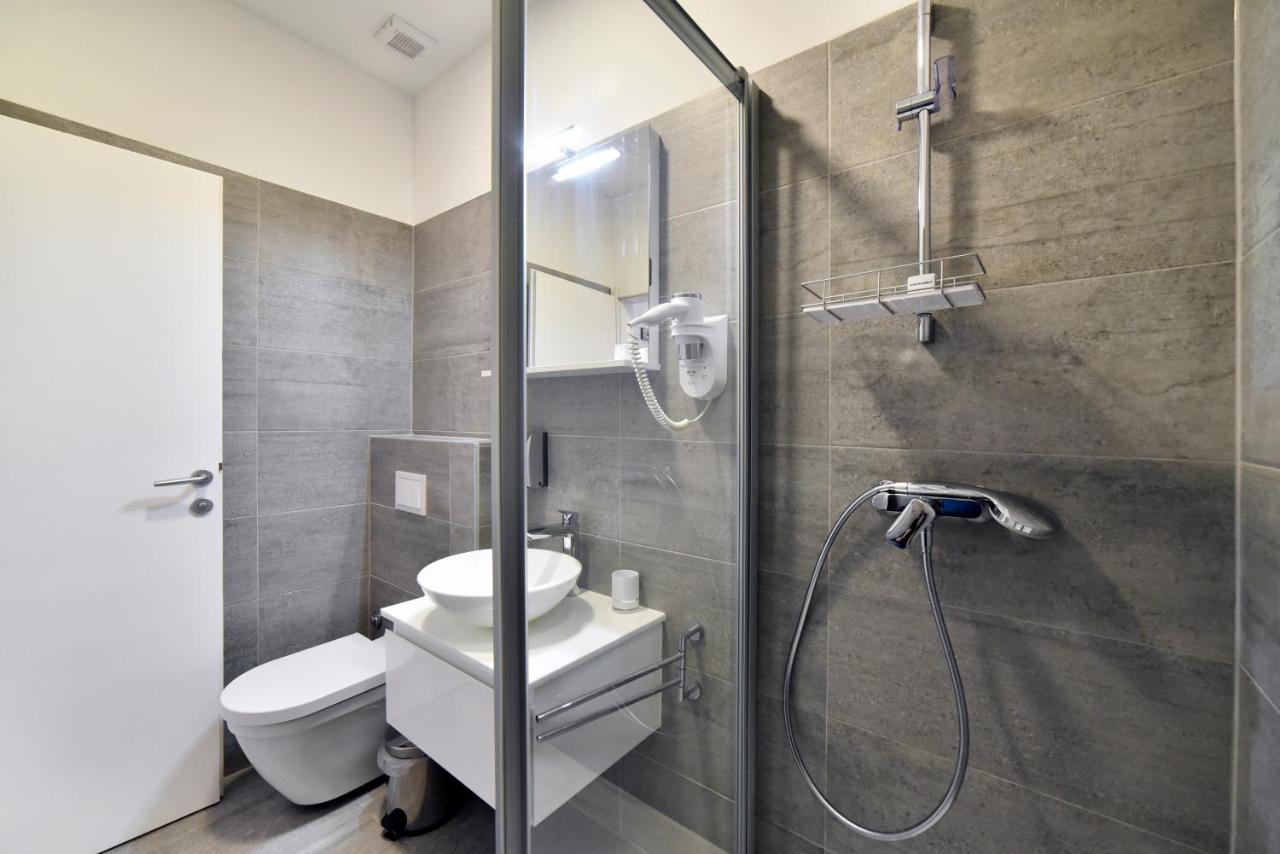 Deluxe Apartments Ria Загреб Екстериор снимка